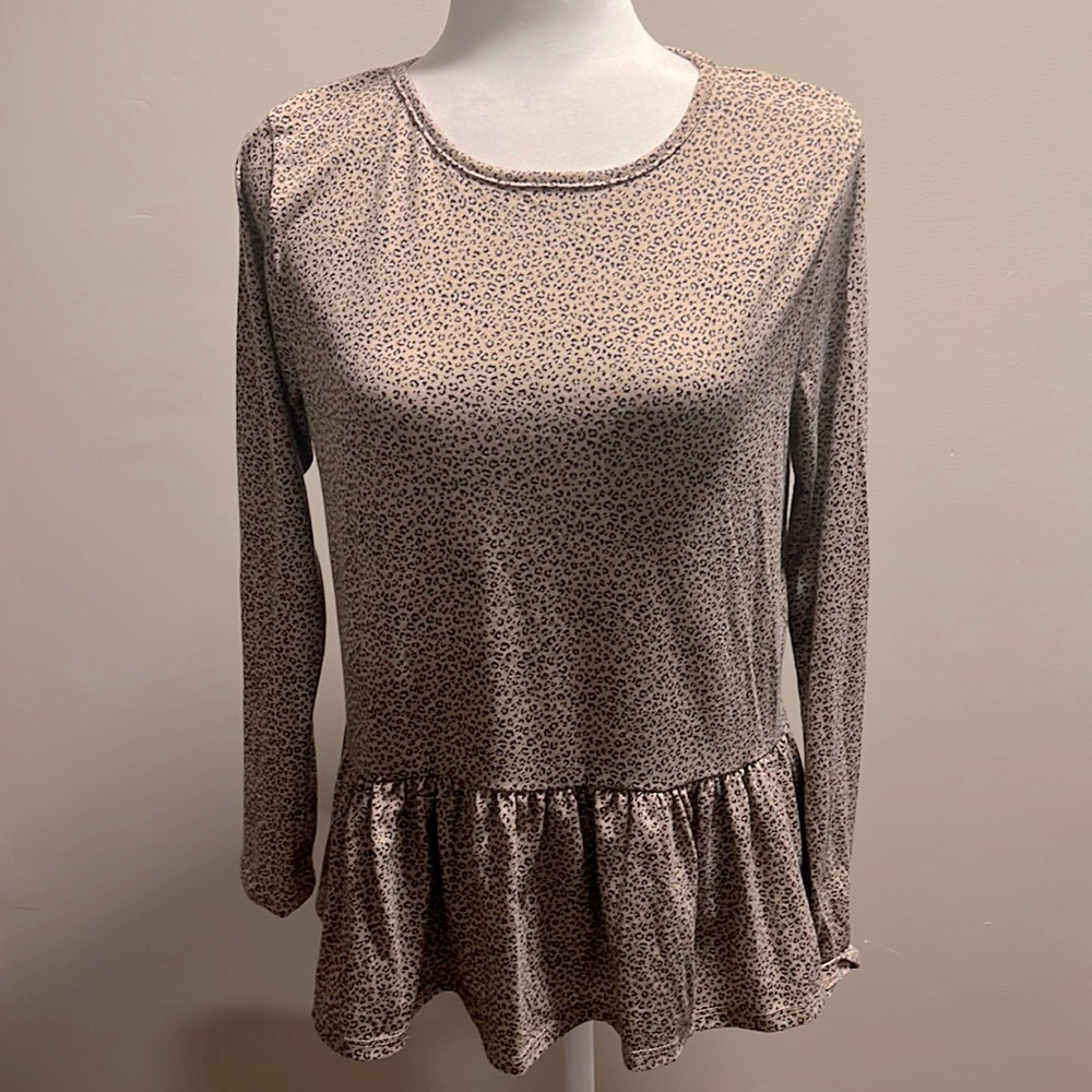 Long sleeve peplum top🖤